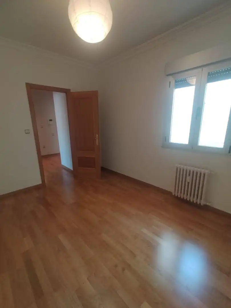 Piso de 81 m² en Ourense