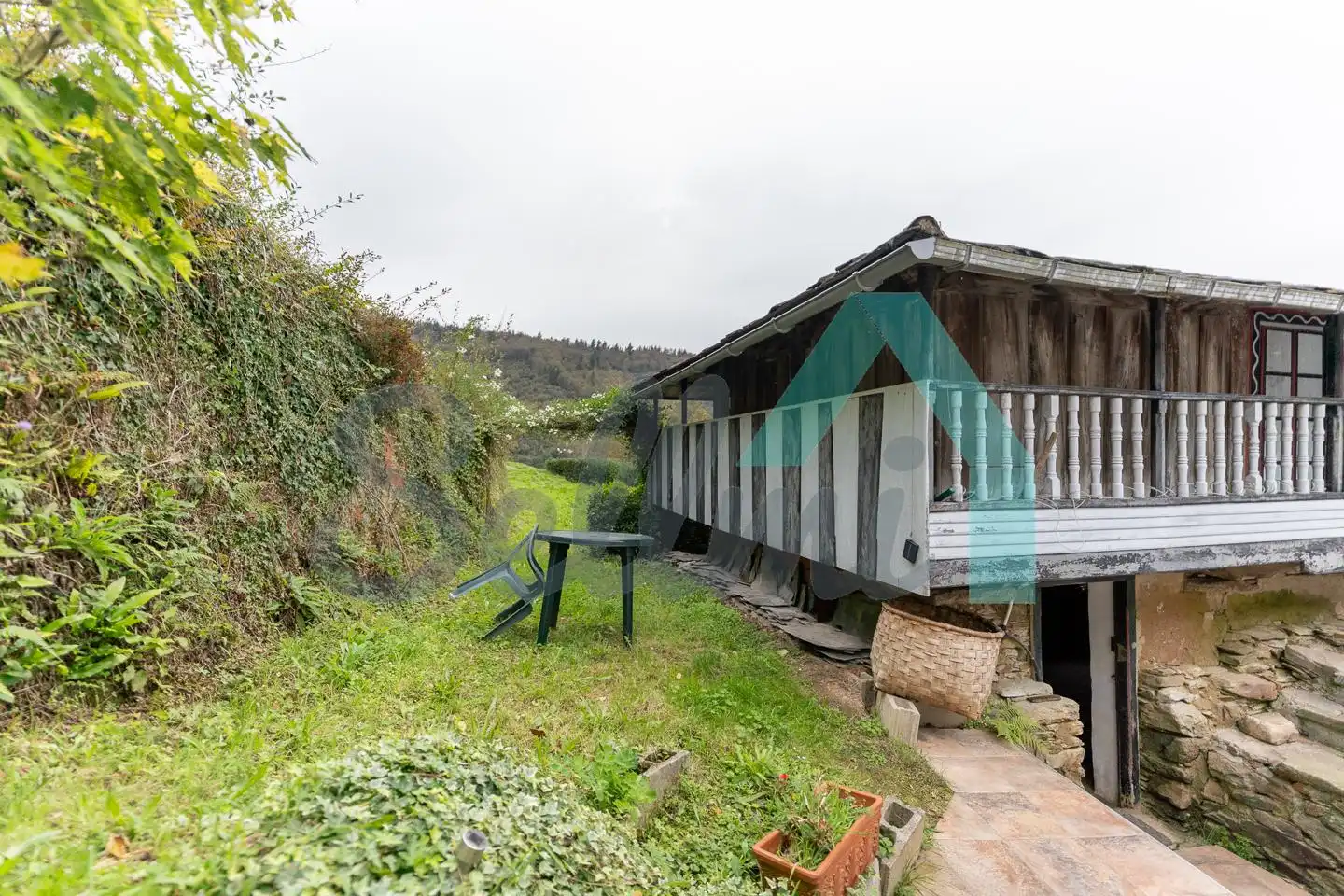 House 109 m² in Salas