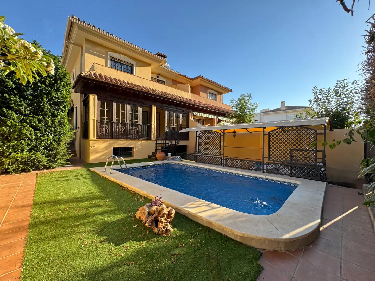 Casa de 240 m² en Alhaurín de la Torre