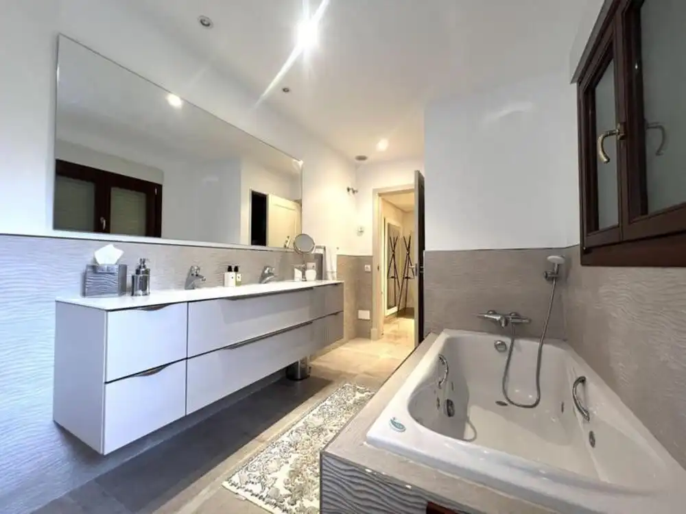 Piso de 230 m² en Marbella
