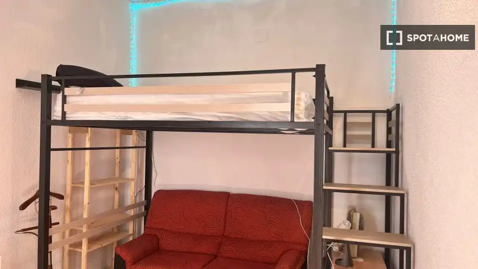 Habitación 81 m², Córdoba