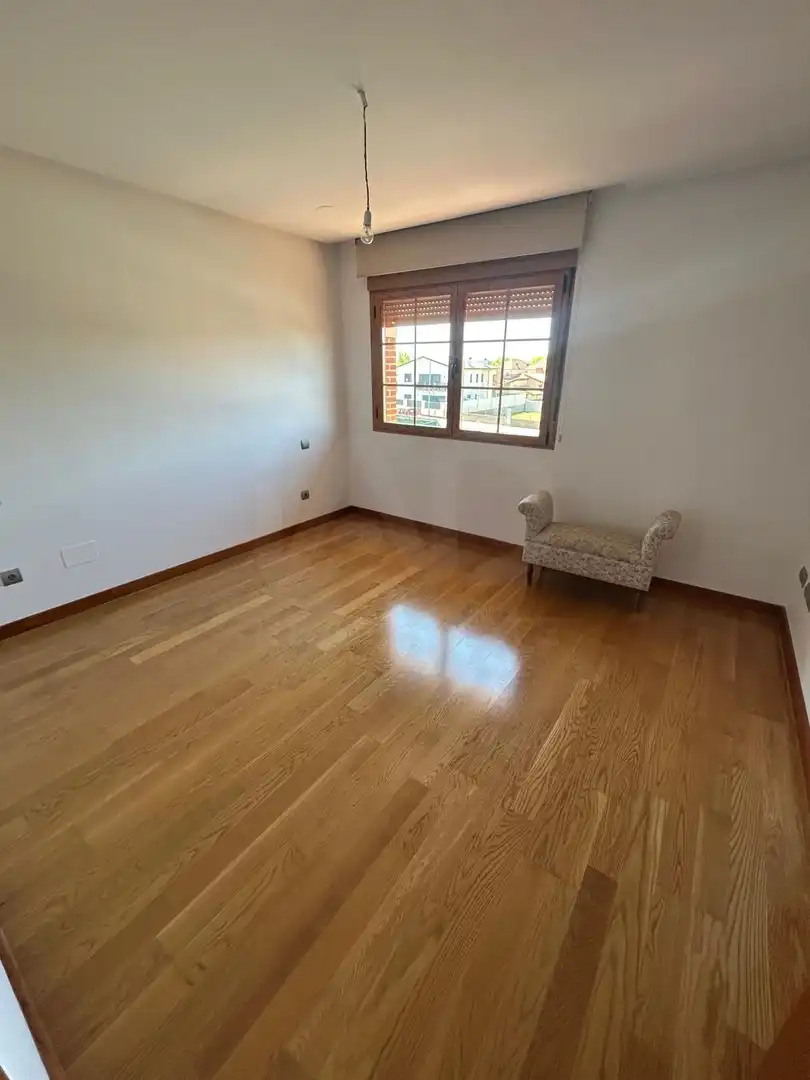 Casa de 235 m² a Sariegos