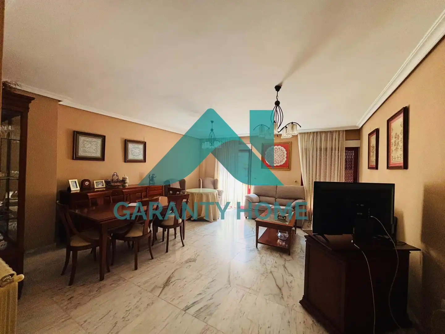 Piso de 85 m² en Cáceres
