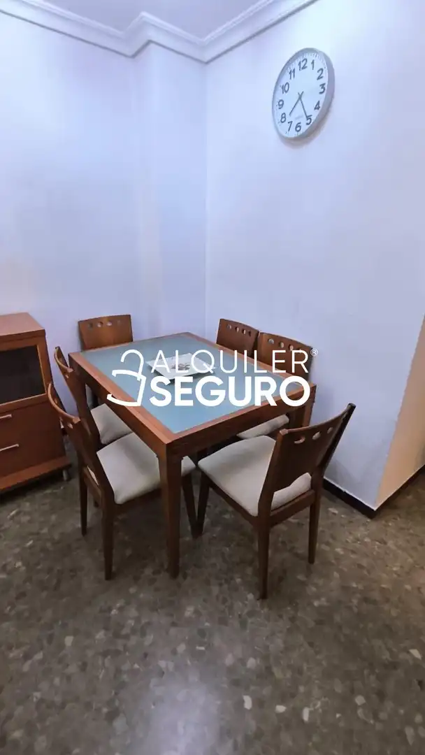 Piso de 80 m² en Sevilla