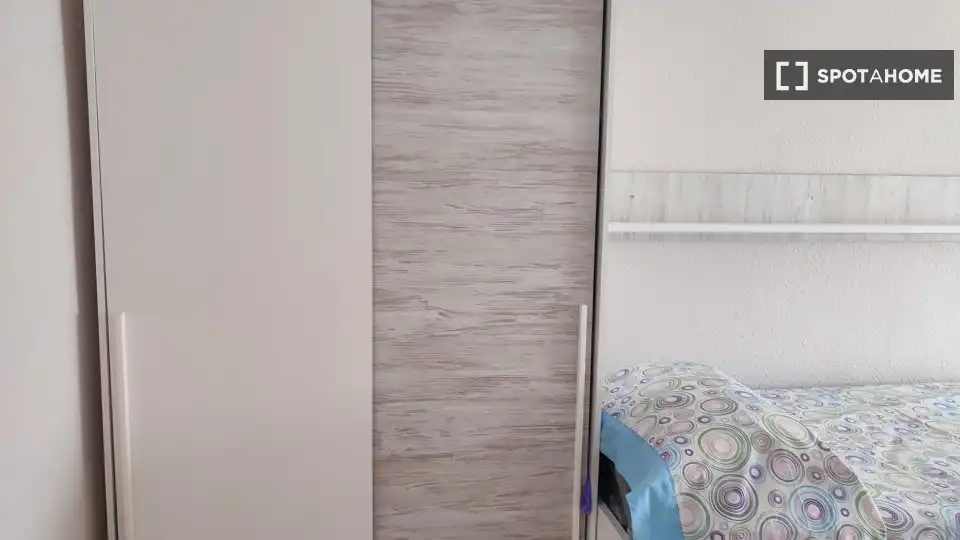Habitación 253 m², Alicante