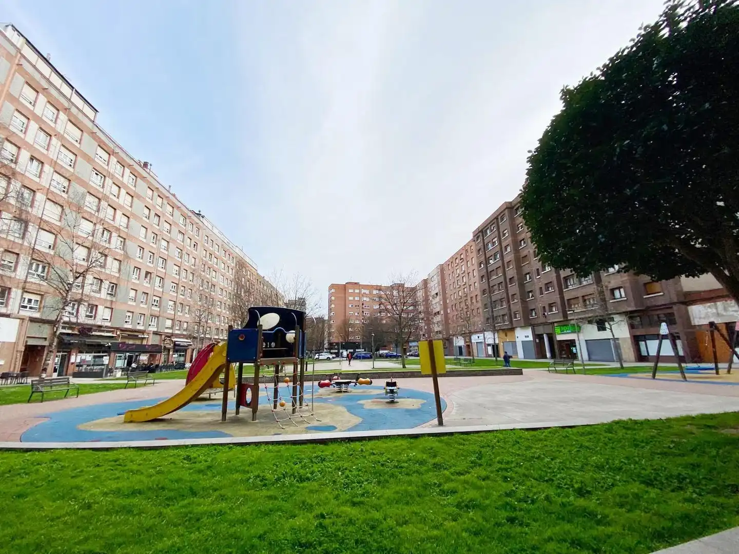 Pis de 103 m² a Gijón