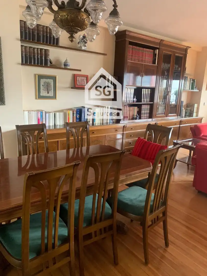 Piso de 229 m² en Ourense