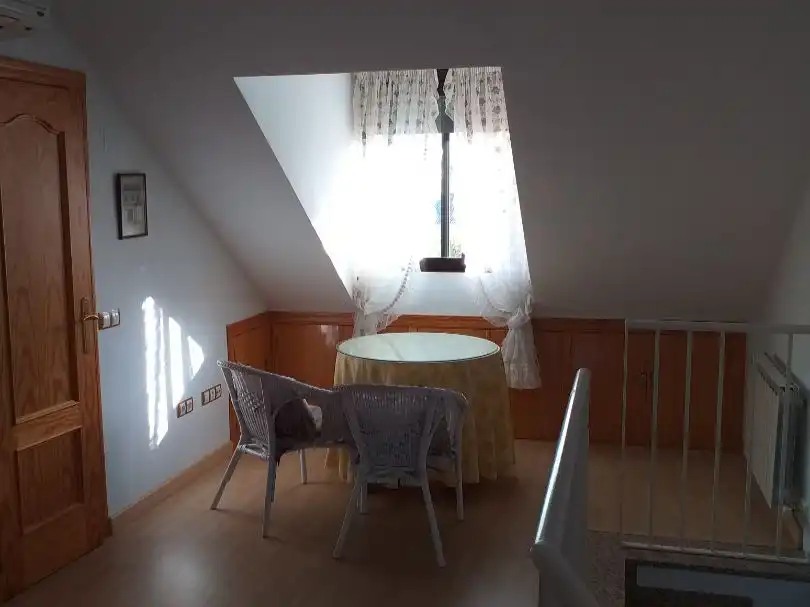 Piso de 80 m² en Linares