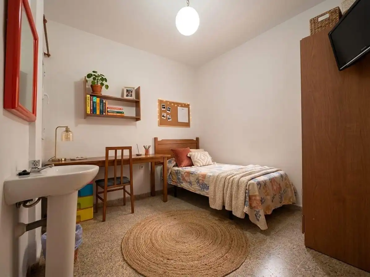 Habitación 325 m², Granada