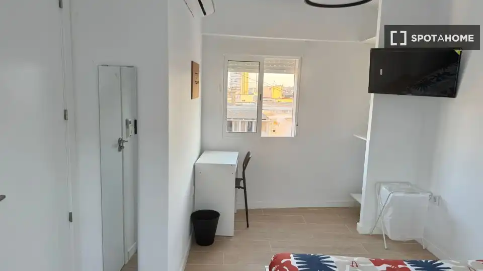 Habitación 90 m², Alicante