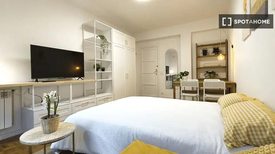 Habitación 143 m², Pamplona