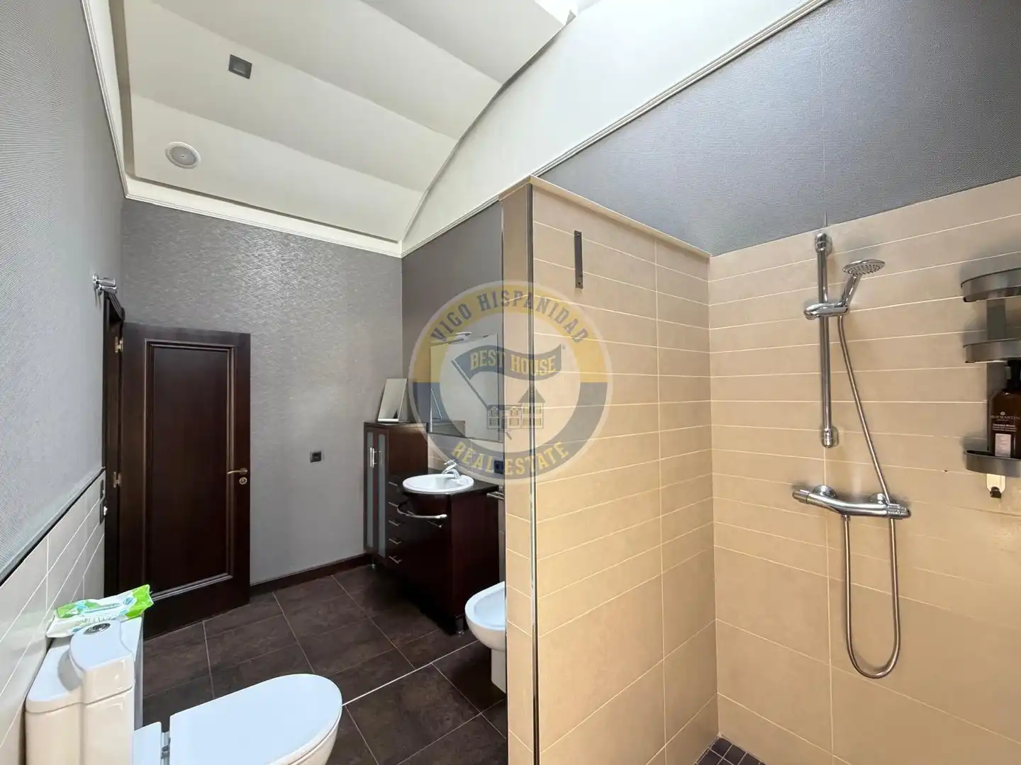 Piso de 250 m² en Vigo