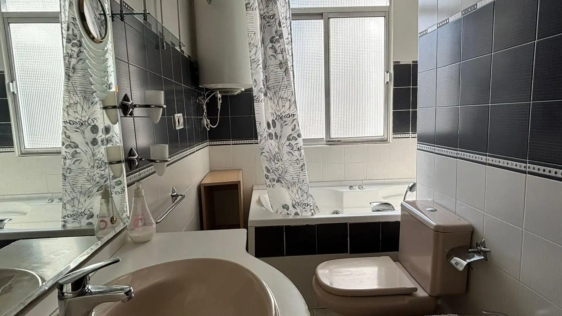 Habitación 82 m², Sevilla