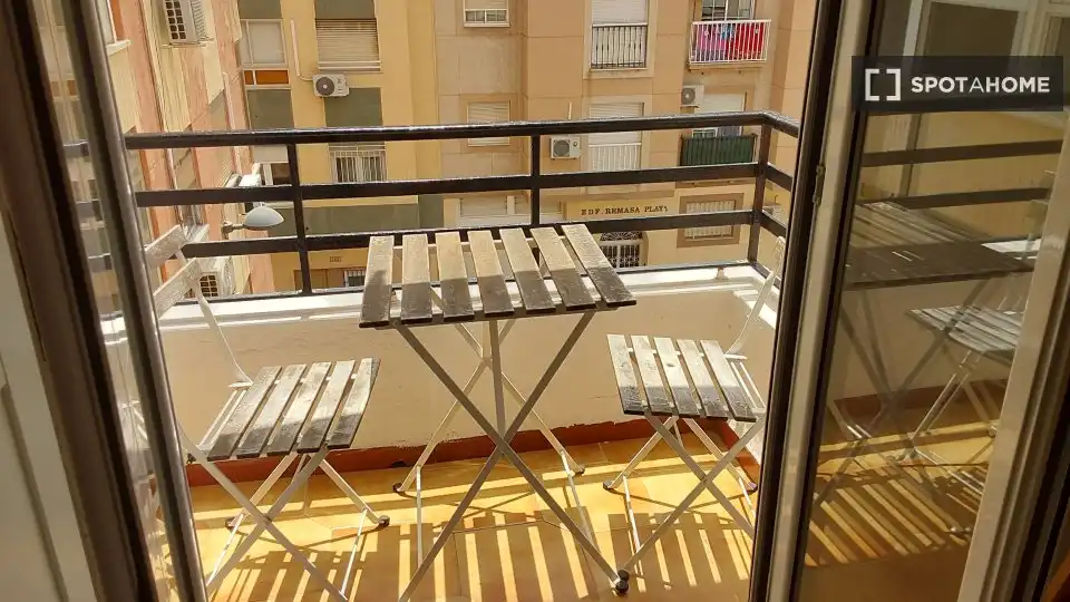 Habitación 78 m², Almería