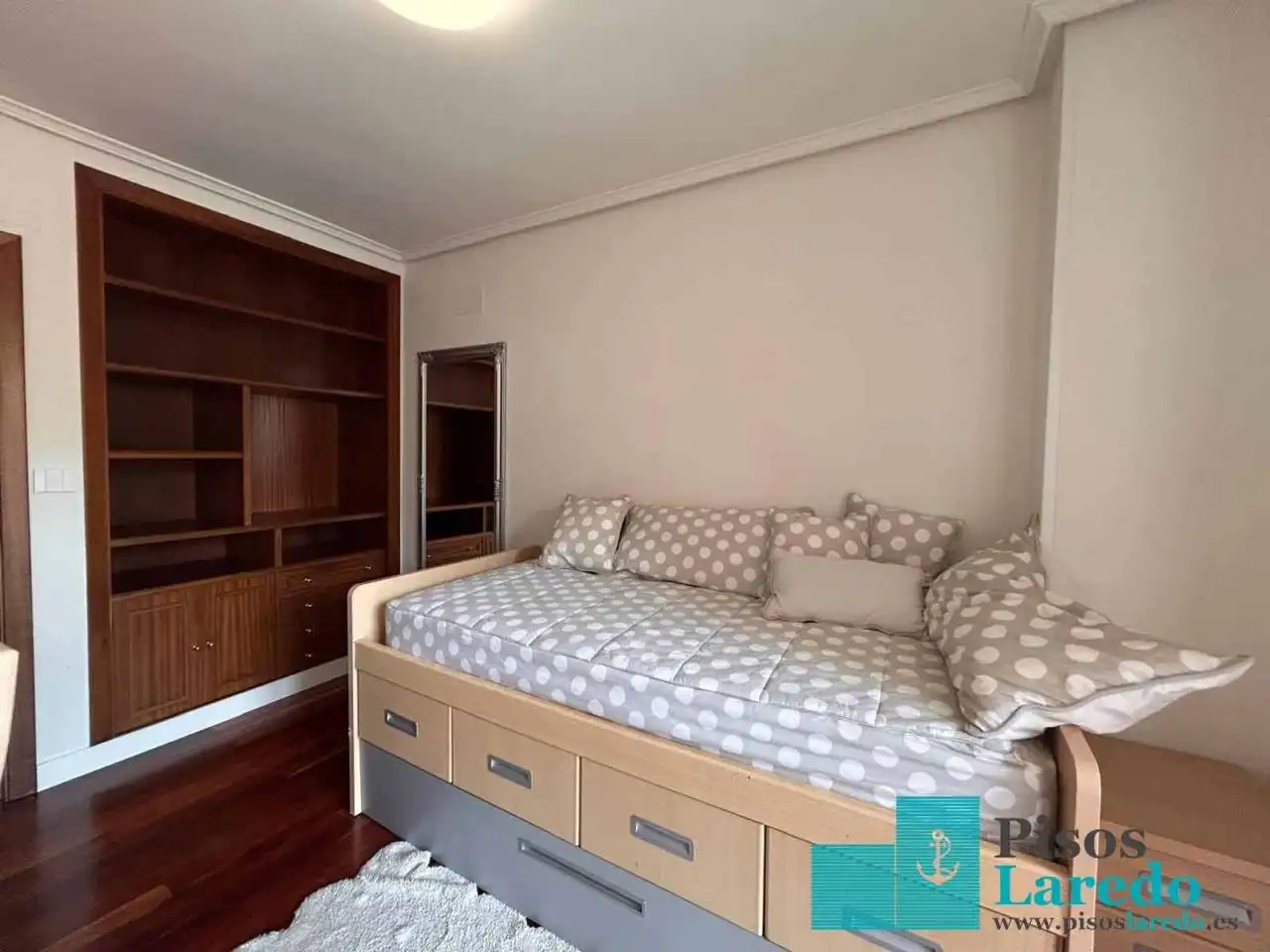 Piso de 190 m² en Laredo