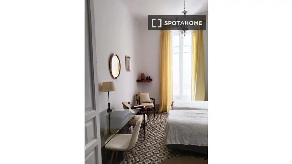 Habitación 145 m², Almería