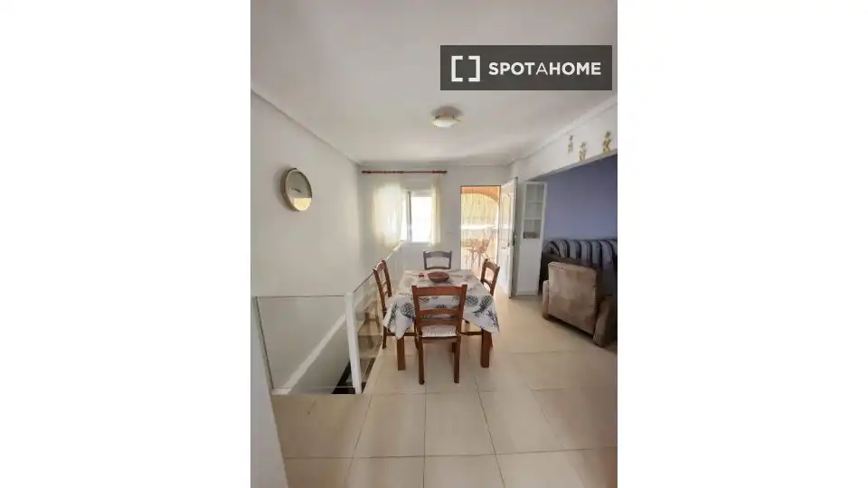 Habitación 167 m², Santa Pola