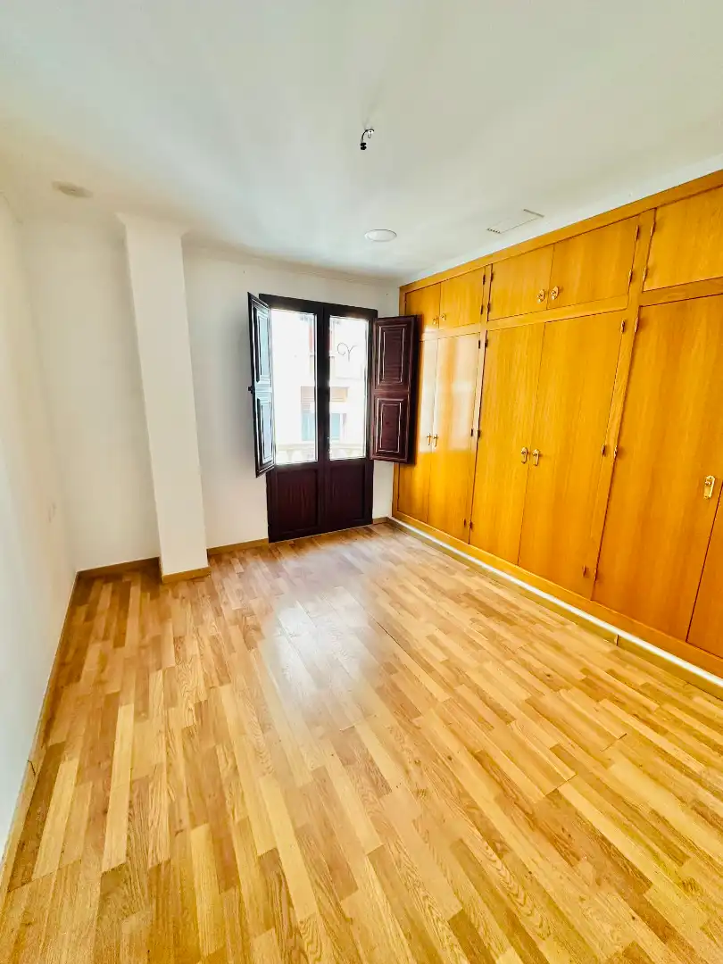 Piso de 80 m² en Granada