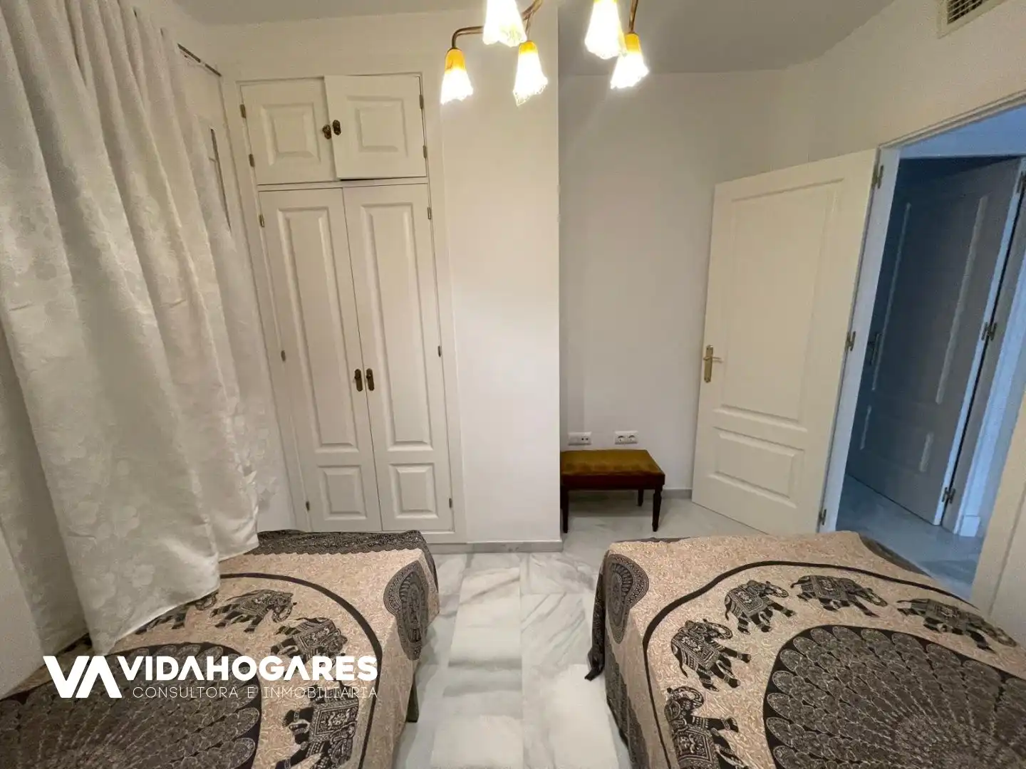Wohnung 136 m² in Rota
