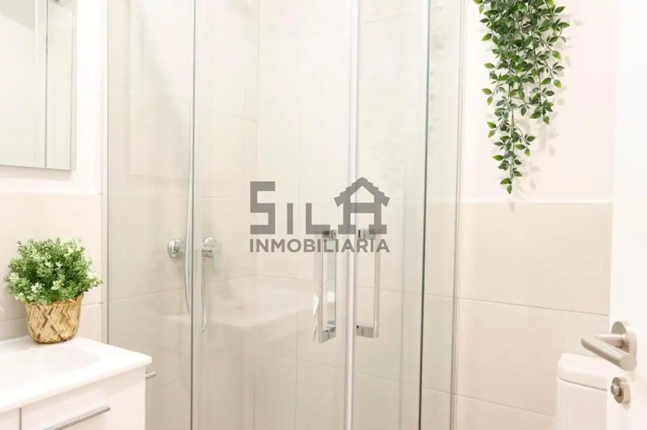 Habitación 81 m², Ourense