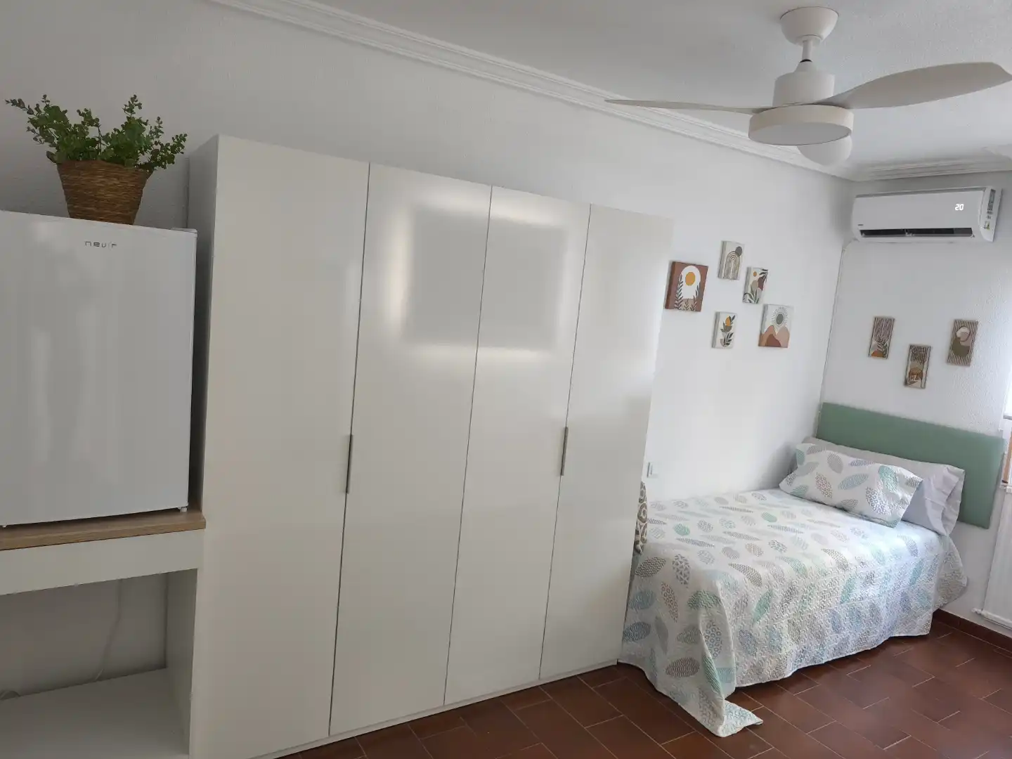 Room for rent, Manzanares