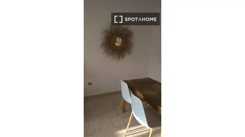Habitación 58 m², Almería