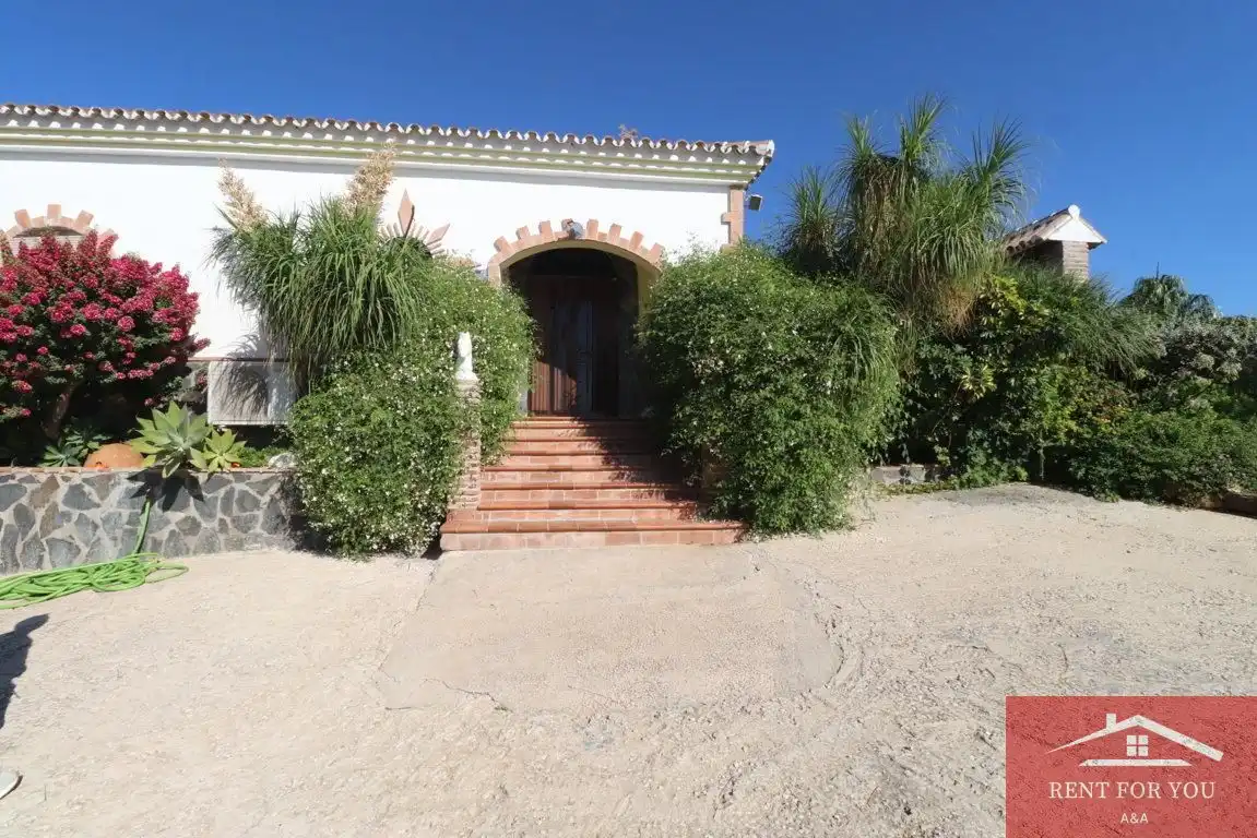 Casa de 110 m² en Alozaina
