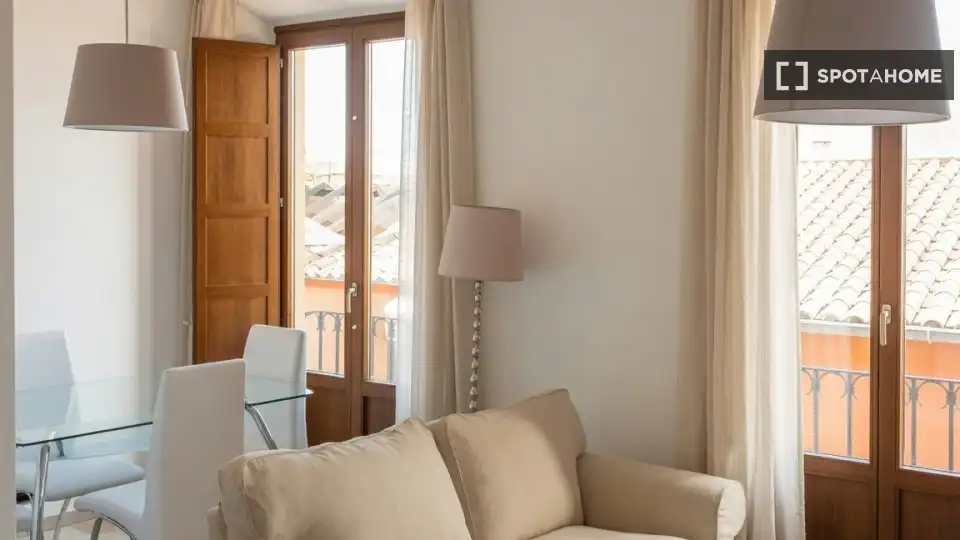 Habitación 75 m², Granada