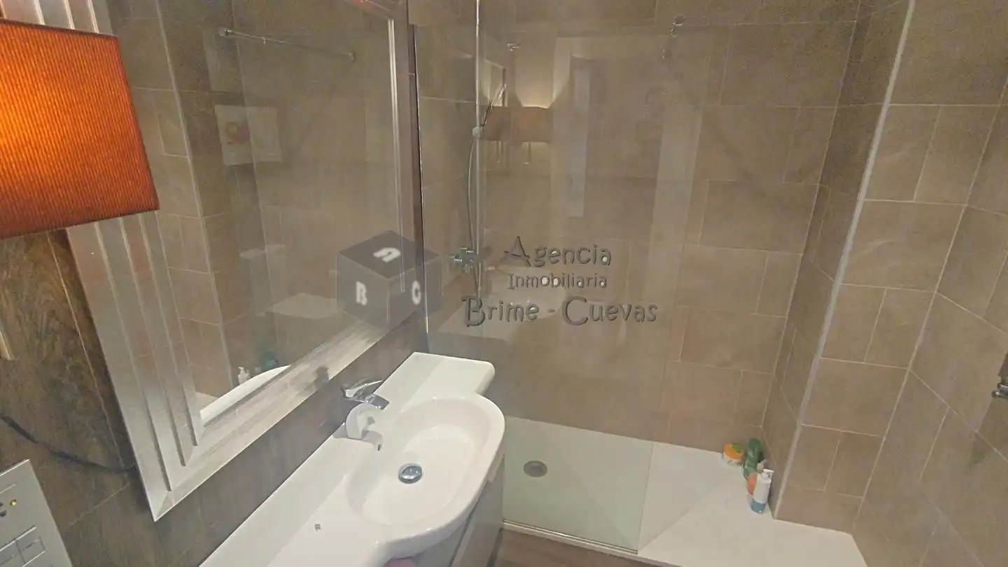 Piso de 94 m² en Oviedo