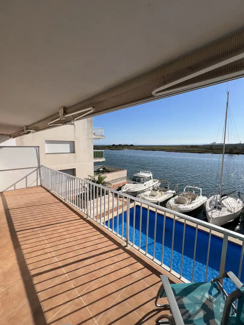 Piso de 82 m² en Roses