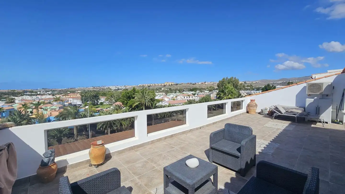 Piso de 300 m² en San Bartolomé de Tirajana