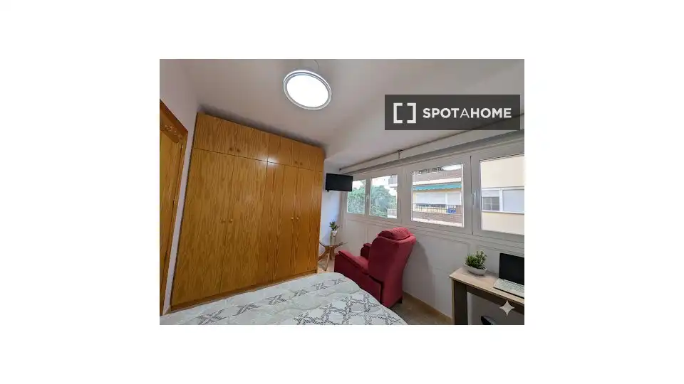 Habitación 77 m², Alicante