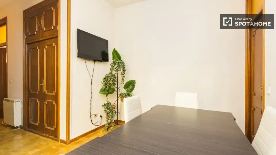 Habitación 120 m², Madrid