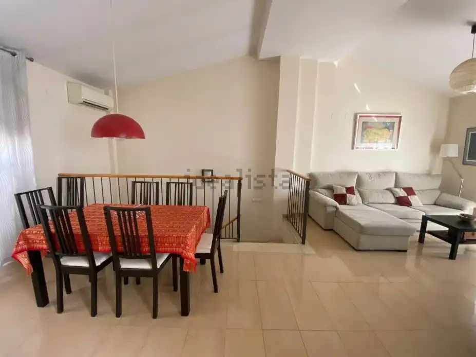 Pis de 174 m² a la Pobla de Vallbona