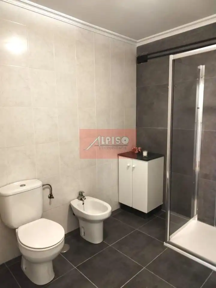Piso de 85 m² en Ourense