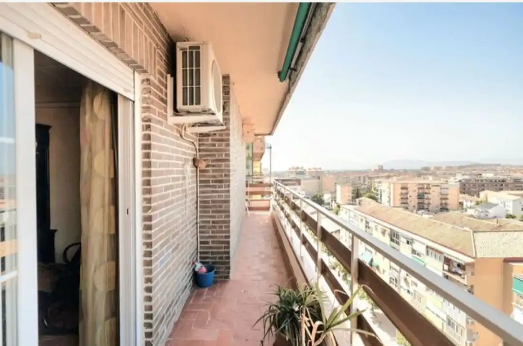 Piso de 138 m² en Granada