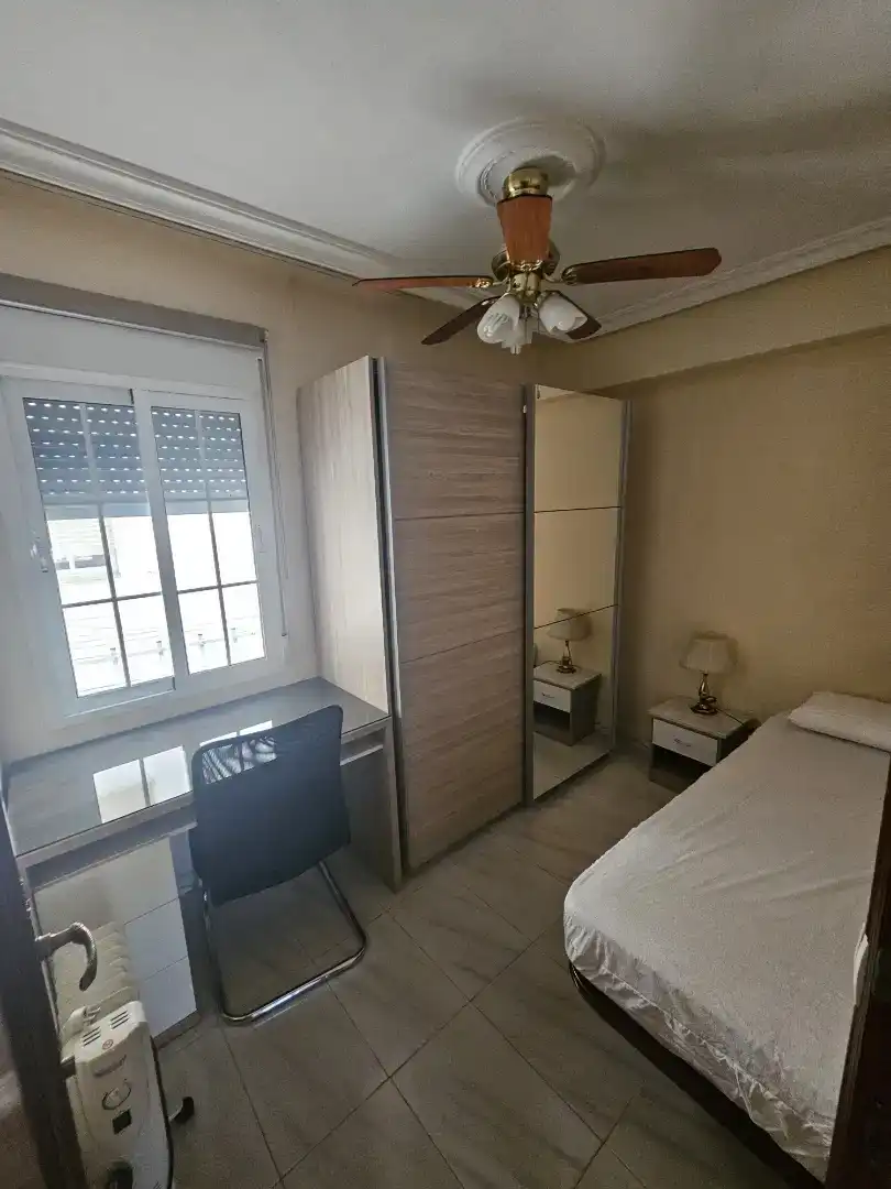 Zimmer 80 m², Sevilla