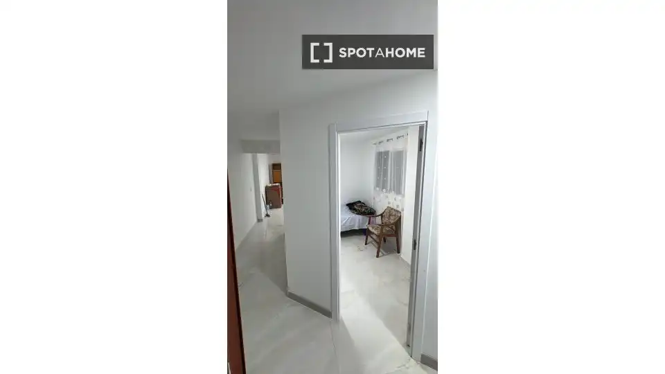 Habitación 90 m², Alicante