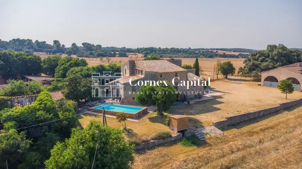 Casa de 1000 m² en Rupià