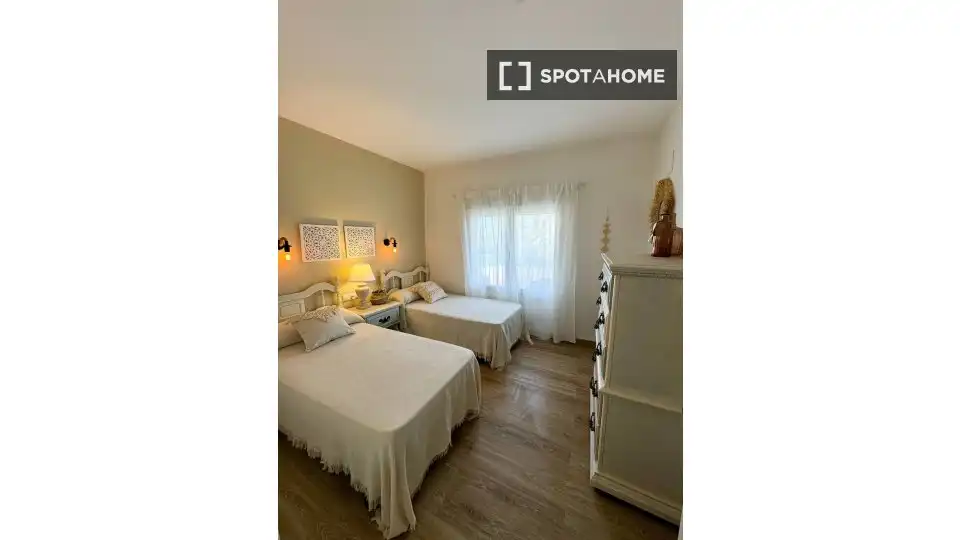 Habitación 144 m², Dénia