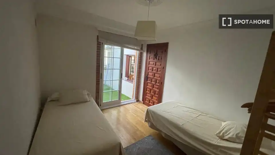 Habitación 109 m², Granada