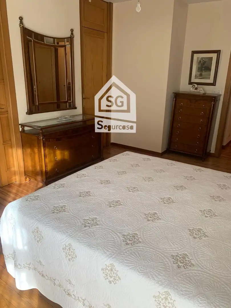 Piso de 229 m² en Ourense