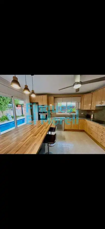 Casa de 242 m² en Vila-rodona