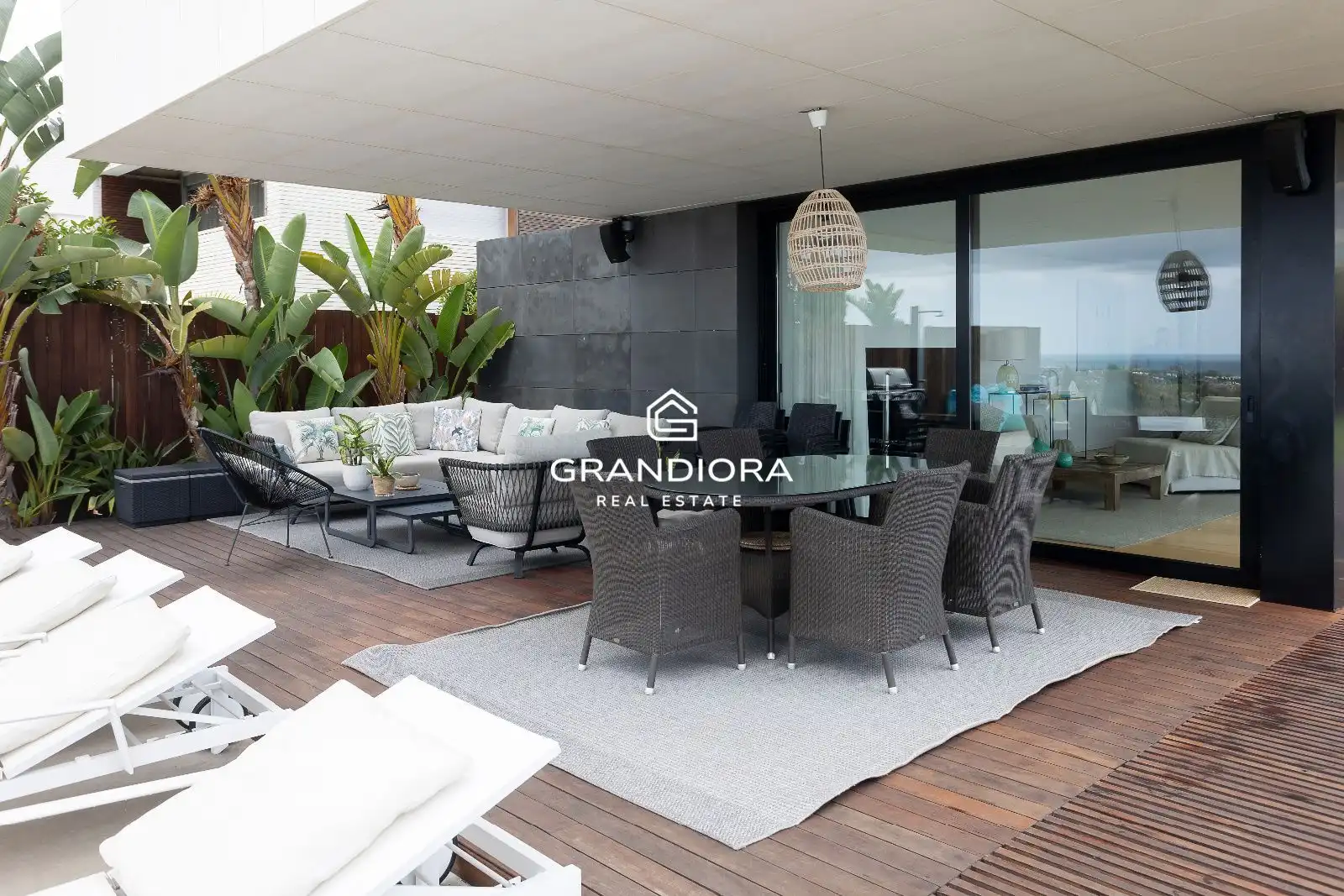 Piso de 450 m² en Población de Arroyo