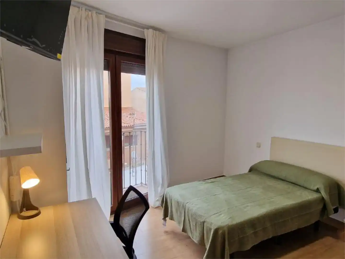 Habitación 85 m², Argés