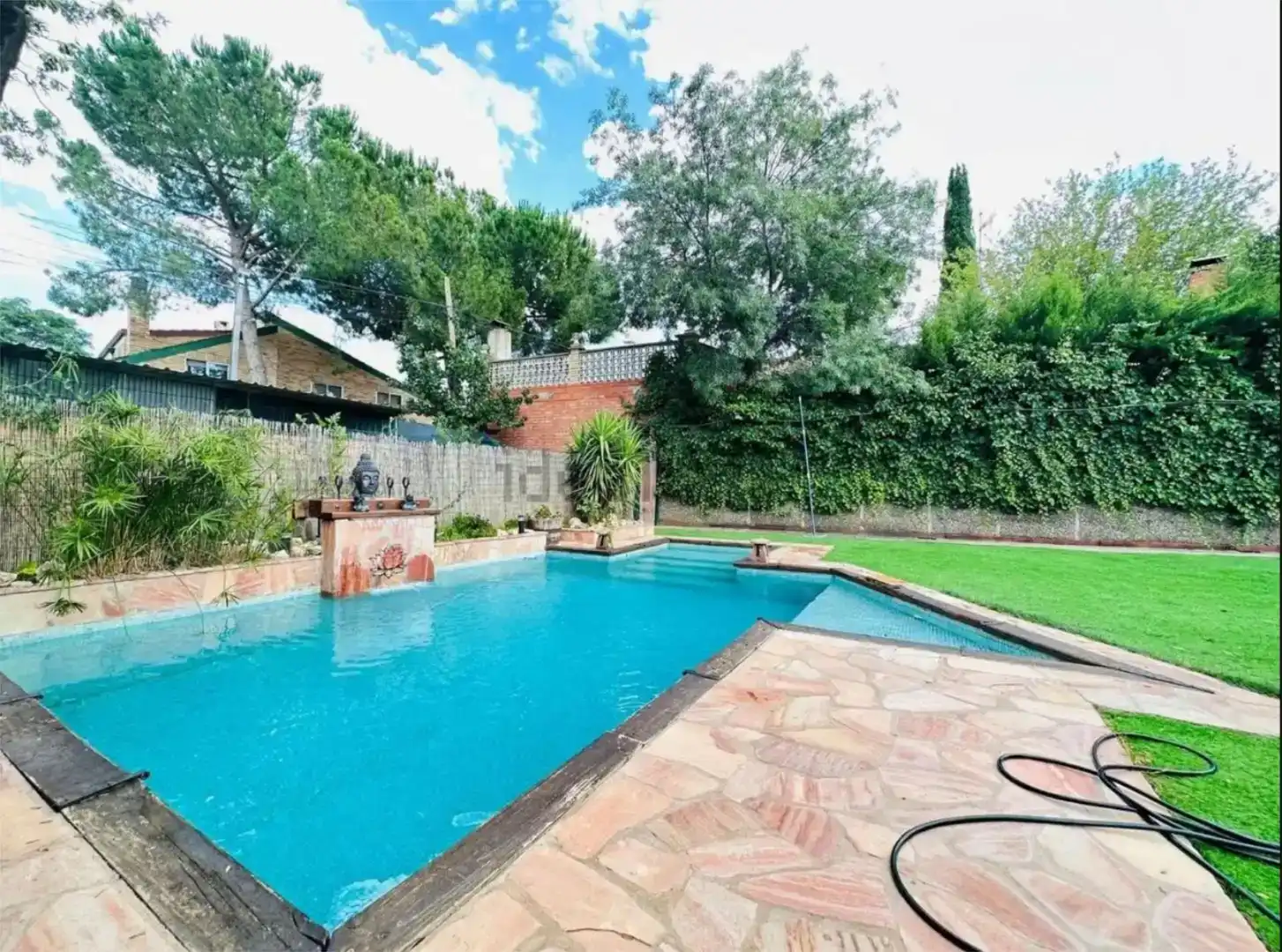 Habitación 160 m², Cadrete