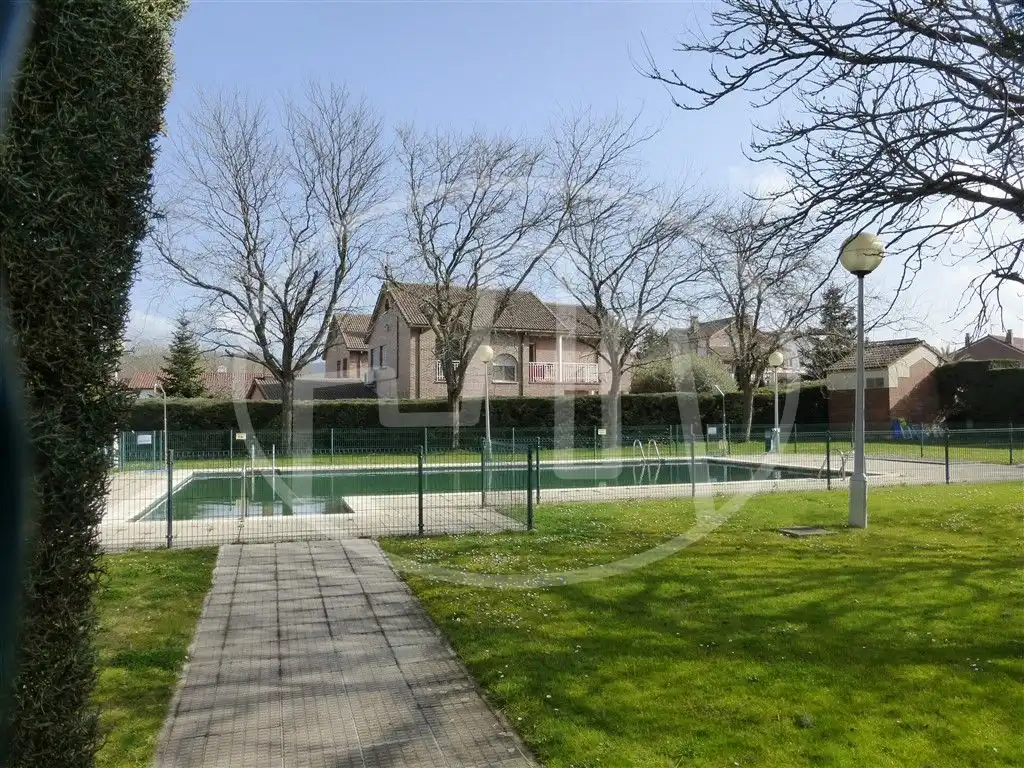 Casa de 190 m² en Valle de Egüés