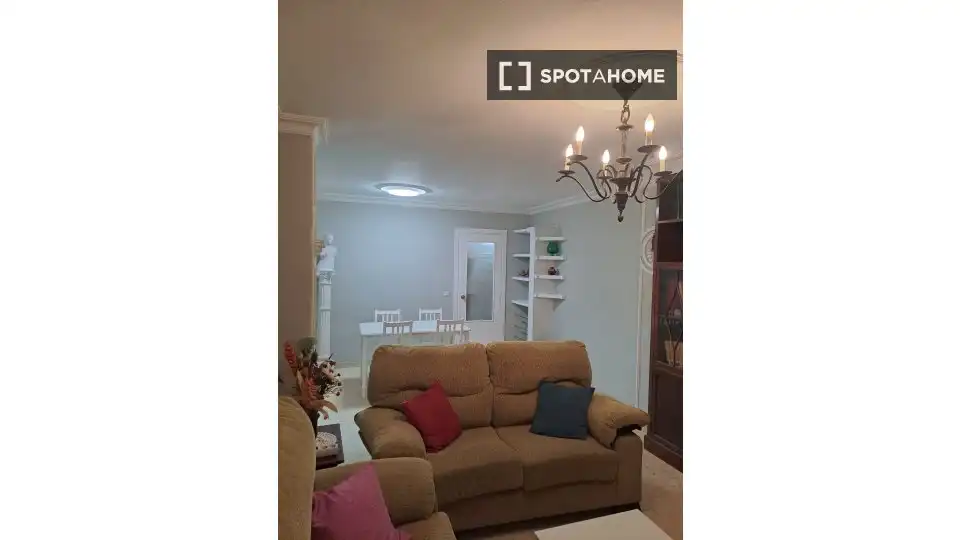 Habitación 150 m², Sevilla