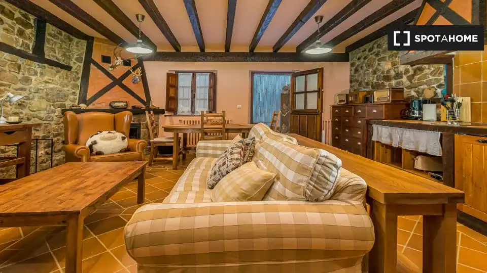 Habitación 90 m², Potes