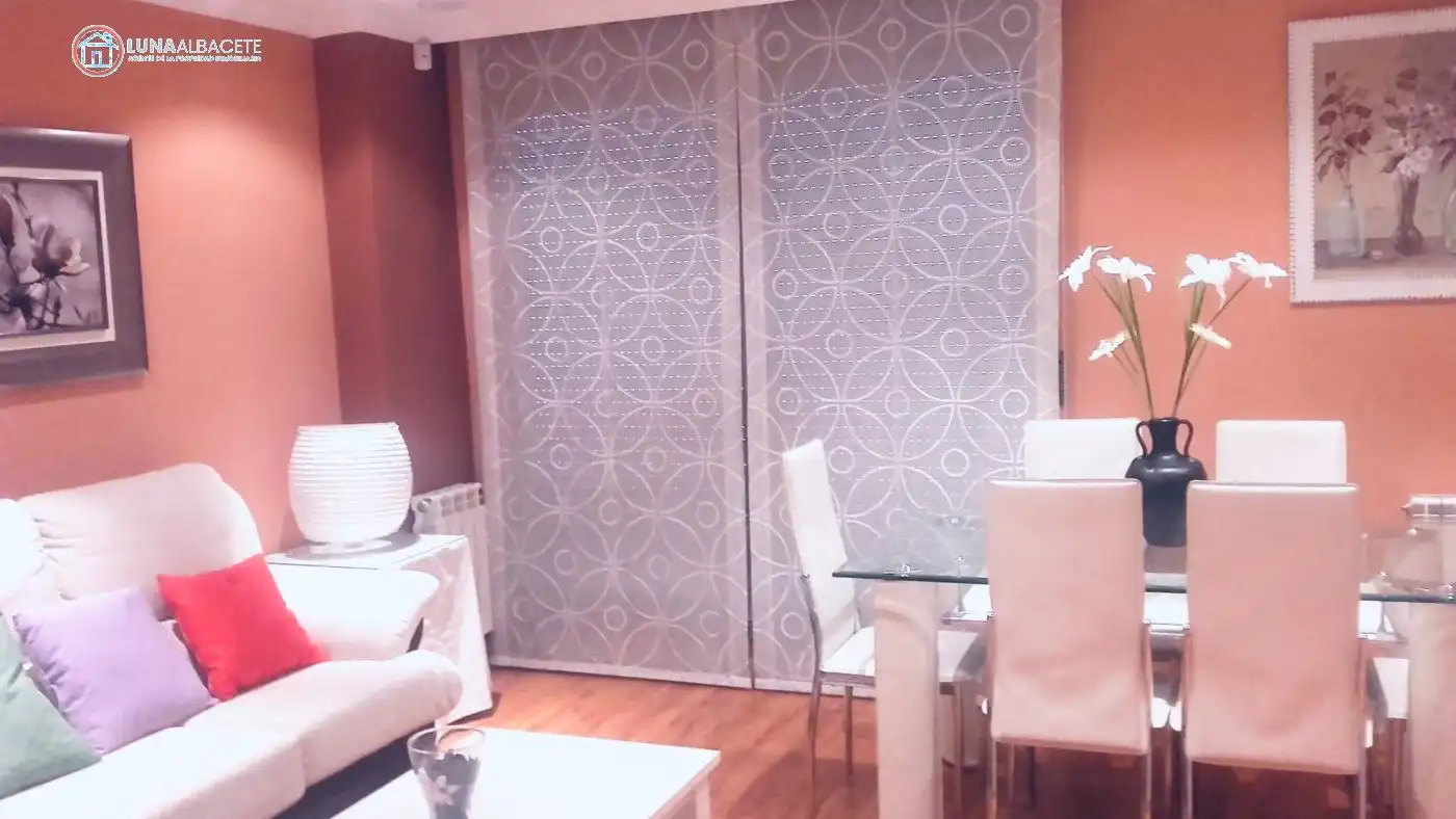 Casa de 235 m² en Albacete